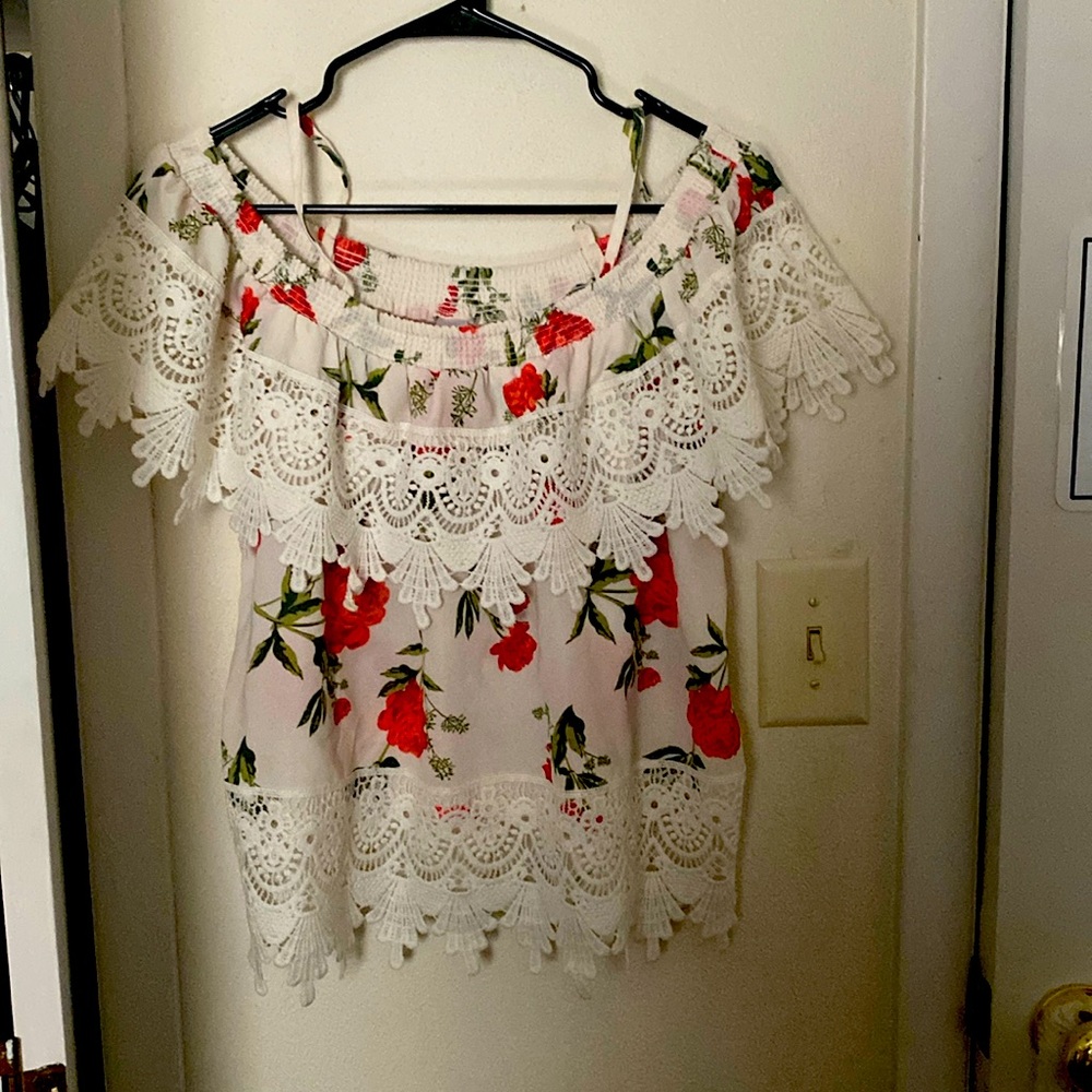 NO BOUNDARIES girls XL off/on shoulder blouse